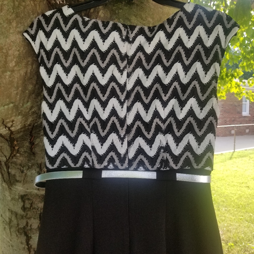 Connected Apparel dress size 6 - Picture 7 of 7